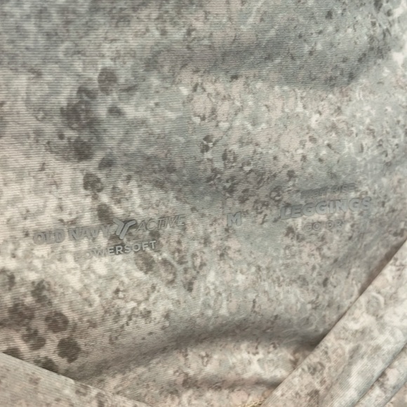 NWOT Old Navy Powersoft Highrise Active Go Dry Workout Leggings White Beige - Picture 7 of 7